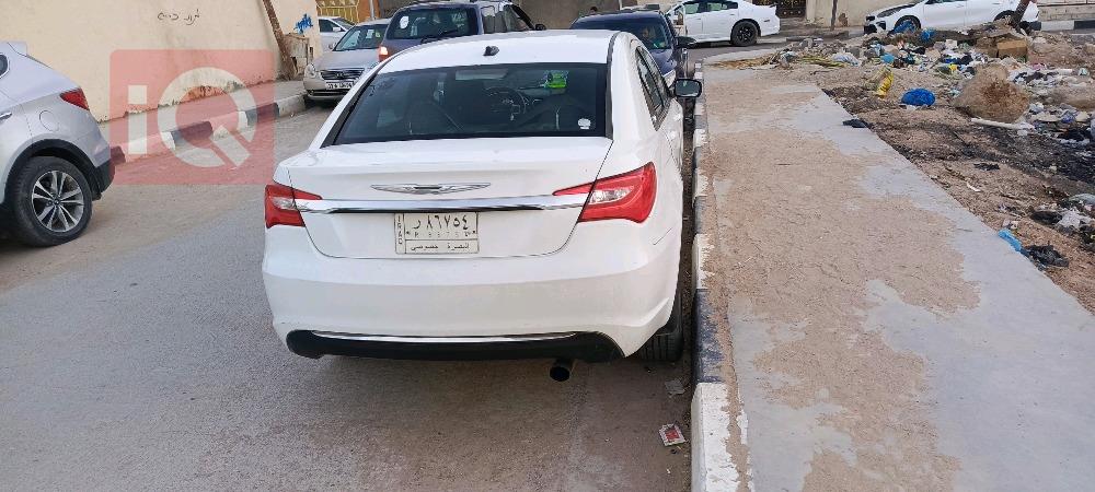 Chrysler 200